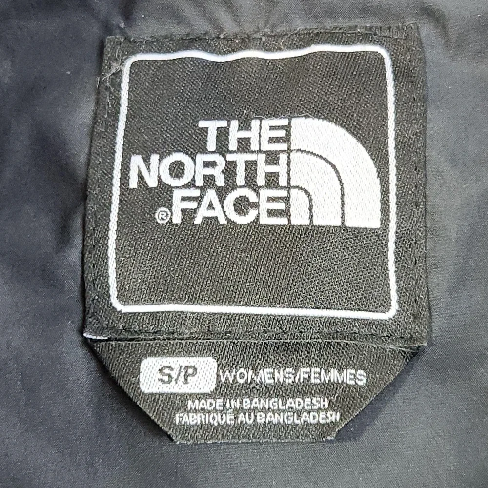 The North Face 700 Down Vest Womens Small Black Quilted Puffer‎ Full Zip Outdoor